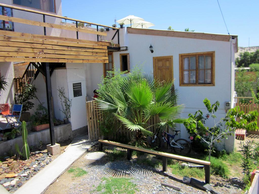 Hostal El Faro Caldera Habitación foto